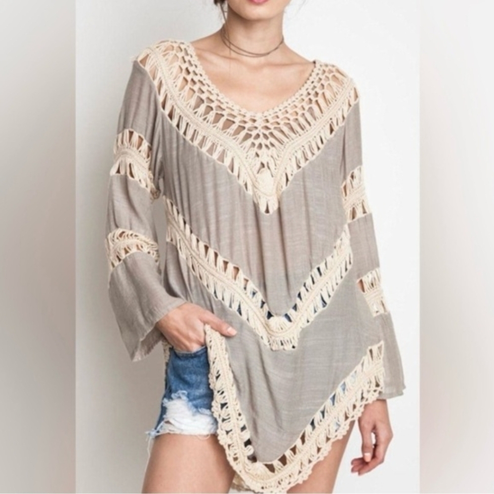 Umgee XL Bohemian Crochet Trim Top V-Neck Boho Layer Beach Vacay Bohemian Hang